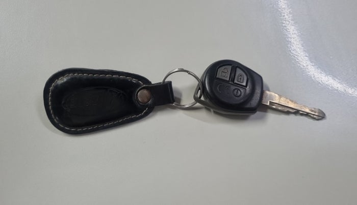 2019 Maruti Dzire VXI, Petrol, Manual, 32,903 km, Key Close Up