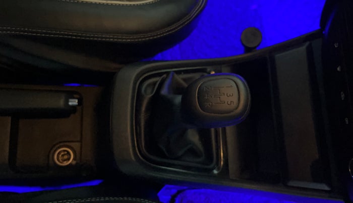 2023 Tata PUNCH PURE MT, Petrol, Manual, 37,808 km, Gear Lever