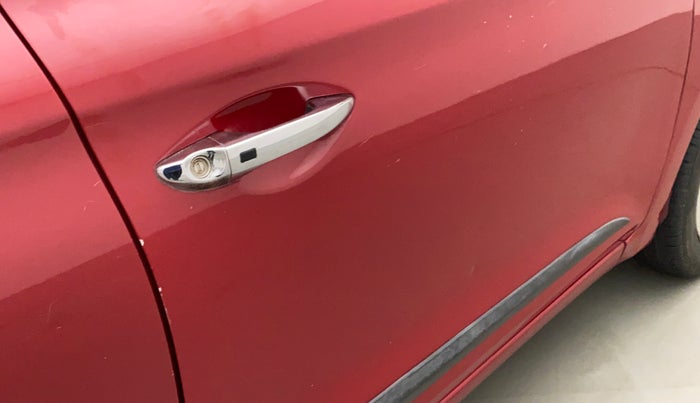 2015 Hyundai Elite i20 ASTA 1.2, Petrol, Manual, 67,007 km, Driver-side door - Slightly dented