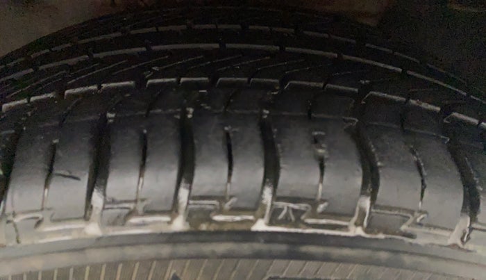 2015 Hyundai Elite i20 ASTA 1.2, Petrol, Manual, 67,007 km, Left Rear Tyre Tread