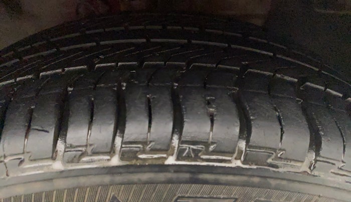 2015 Hyundai Elite i20 ASTA 1.2, Petrol, Manual, 67,007 km, Right Front Tyre Tread