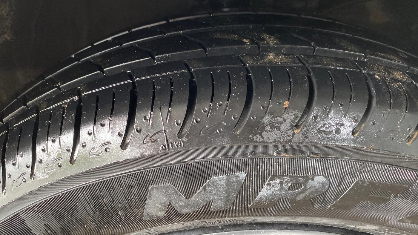 2021 Maruti Baleno DELTA PETROL 1.2, Petrol, Manual, 60,928 km, Right Front Tyre Tread