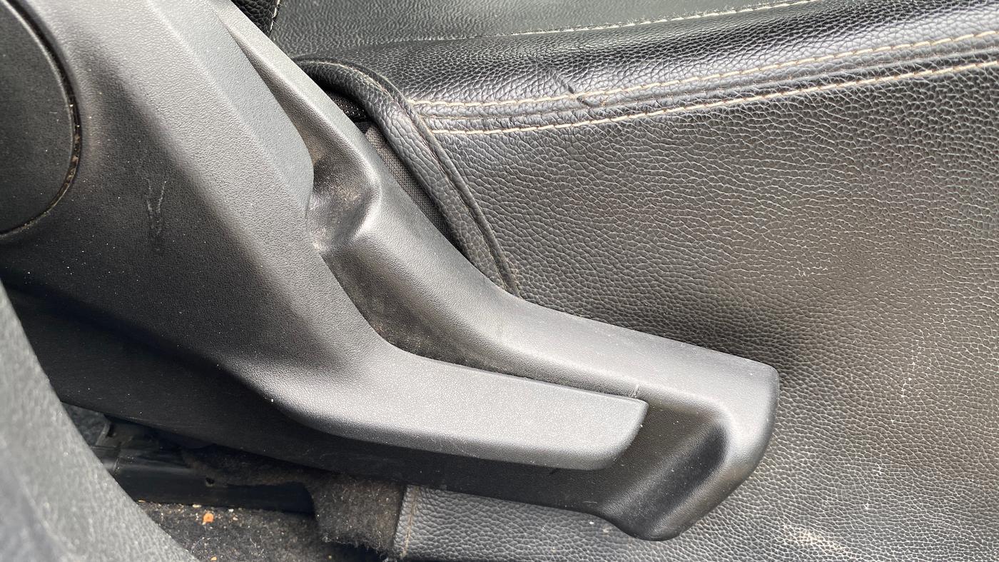 2021 Maruti Baleno DELTA PETROL 1.2, Petrol, Manual, 60,928 km, Driver Side Adjustment Panel