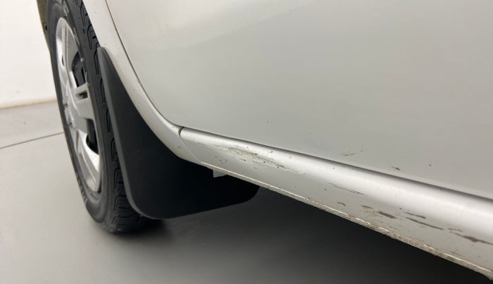 2017 Datsun Redi Go T (O), Petrol, Manual, 65,579 km, Left running board - Slightly dented