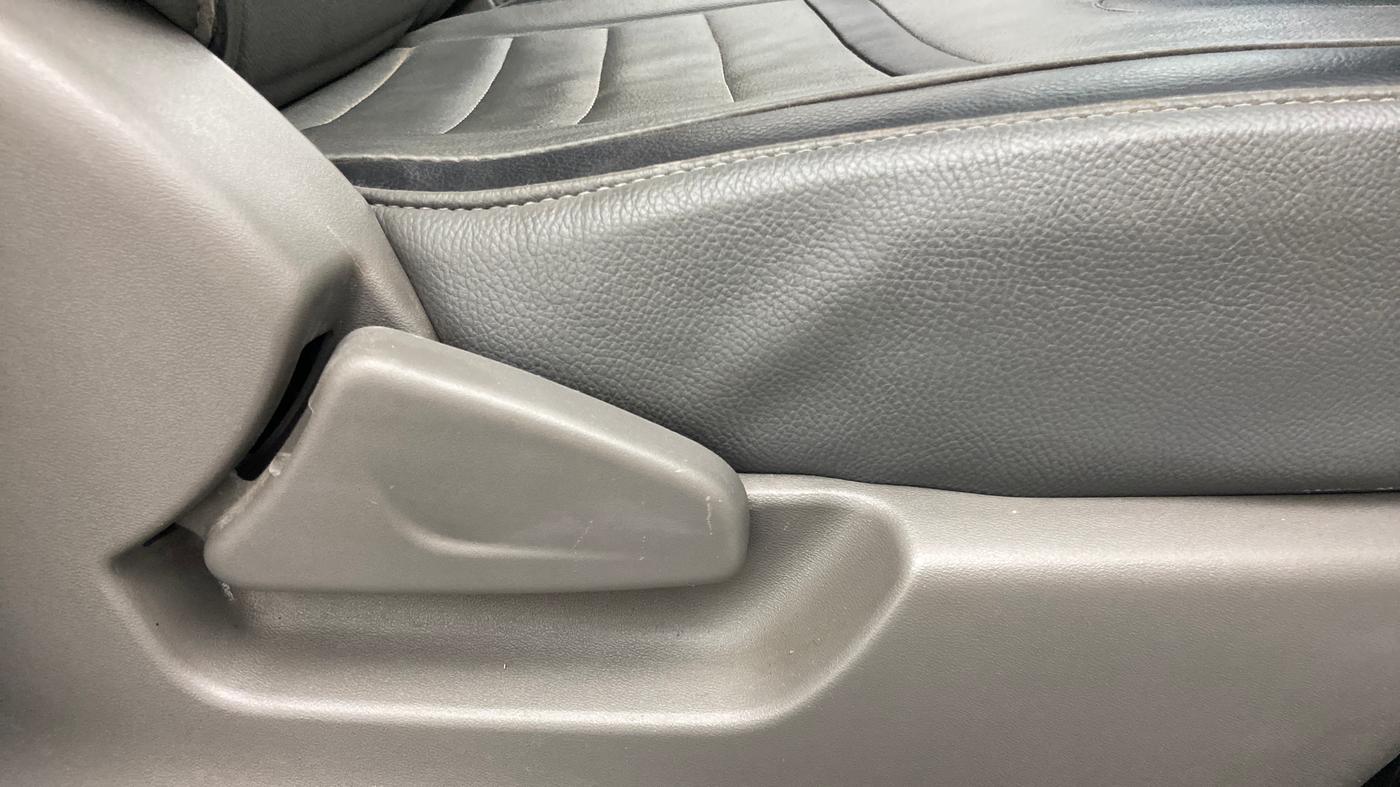 2017 Datsun Redi Go T (O), Petrol, Manual, 65,579 km, Driver Side Adjustment Panel