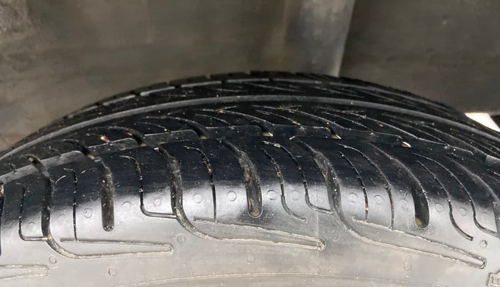 2017 Datsun Redi Go T (O), Petrol, Manual, 65,579 km, Left Rear Tyre Tread