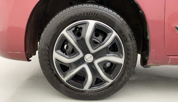 2011 Maruti Wagon R 1.0 VXI, Petrol, Manual, 26,646 km, Left Front Wheel