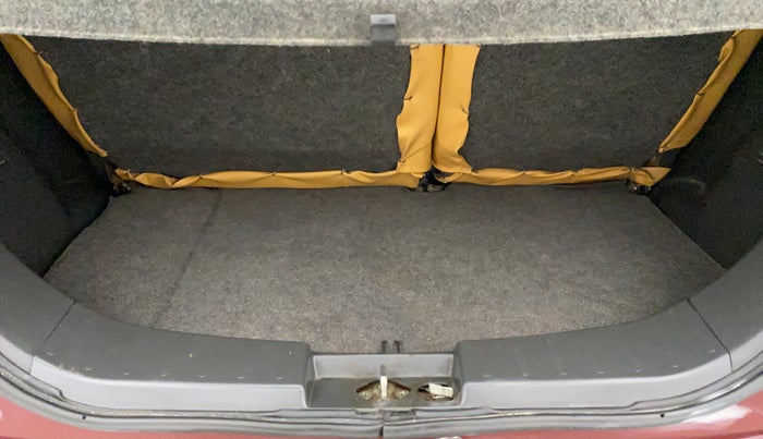 2011 Maruti Wagon R 1.0 VXI, Petrol, Manual, 26,646 km, Boot Inside