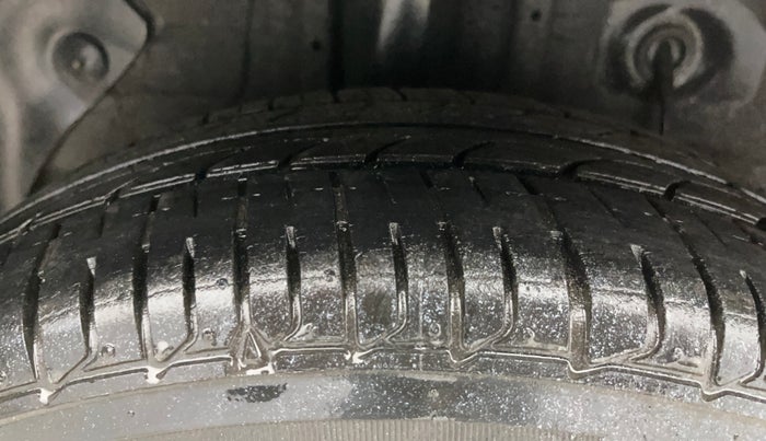 2016 Hyundai Elite i20 SPORTZ 1.2, Petrol, Manual, 27,637 km, Right Rear Tyre Tread