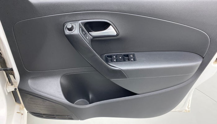 2015 Volkswagen Polo COMFORTLINE 1.2L PETROL, Petrol, Manual, 55,679 km, Driver Side Door Panels Control