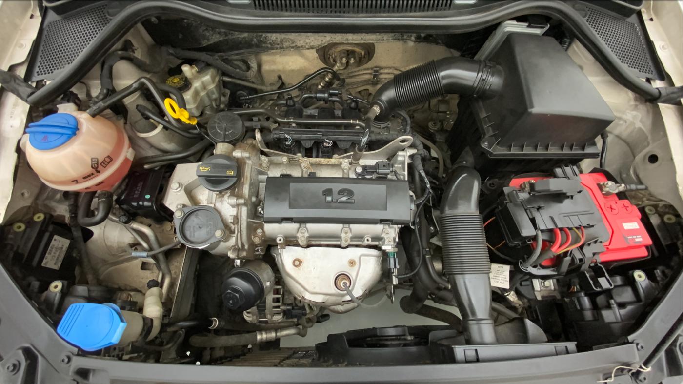 2015 Volkswagen Polo COMFORTLINE 1.2L PETROL, Petrol, Manual, 55,679 km, Open Bonet
