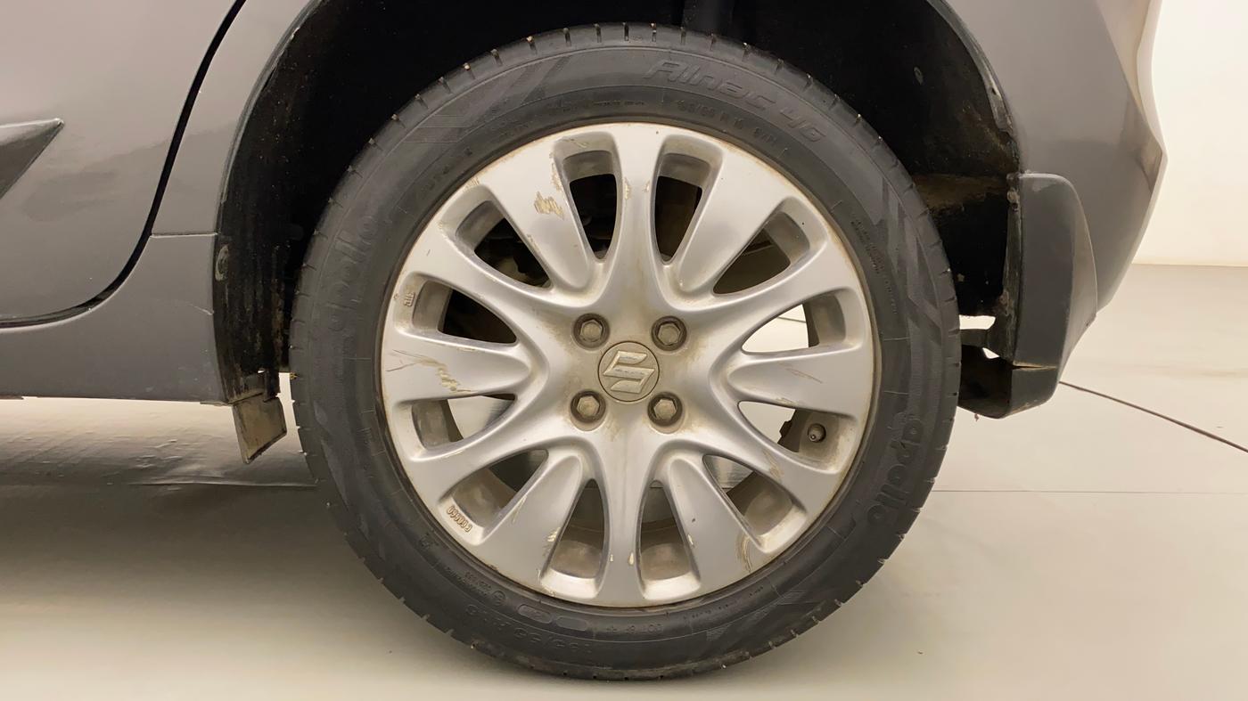 2016 Maruti Baleno ZETA PETROL 1.2, Petrol, Manual, 30,423 km, Left Rear Wheel