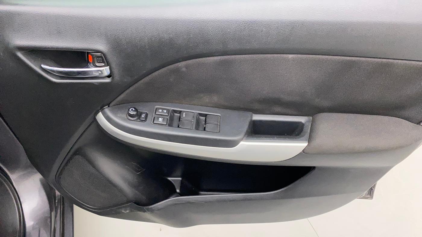 2016 Maruti Baleno ZETA PETROL 1.2, Petrol, Manual, 30,423 km, Driver Side Door Panels Control