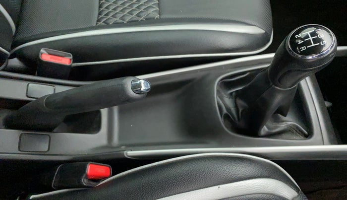 2016 Maruti Baleno ZETA PETROL 1.2, Petrol, Manual, 30,423 km, Gear Lever