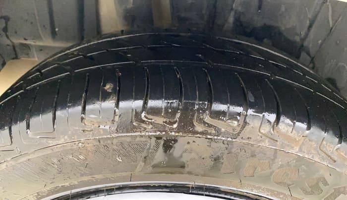 2021 Maruti Ertiga VXI SHVS, Petrol, Manual, 75,010 km, Right Rear Tyre Tread
