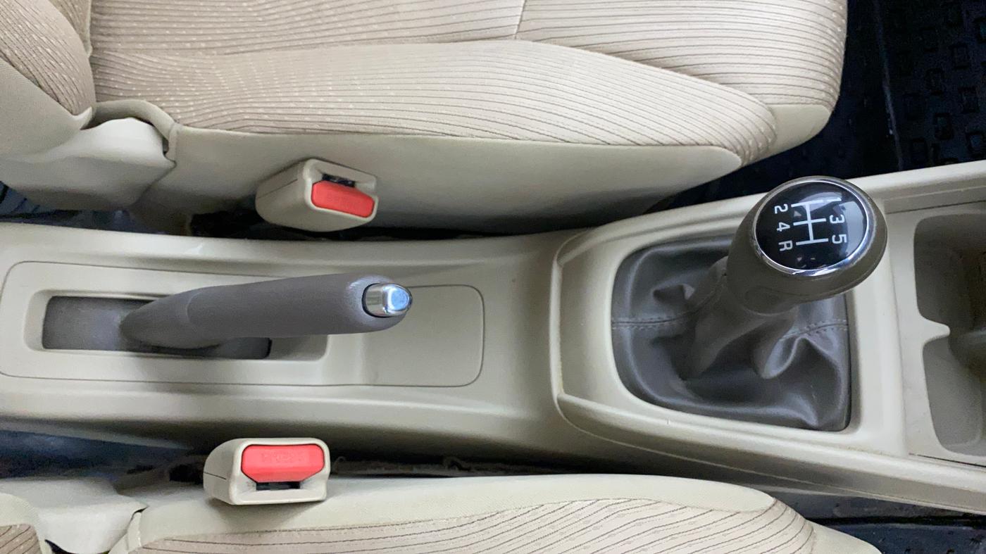 2021 Maruti Ertiga VXI SHVS, Petrol, Manual, 75,010 km, Gear Lever