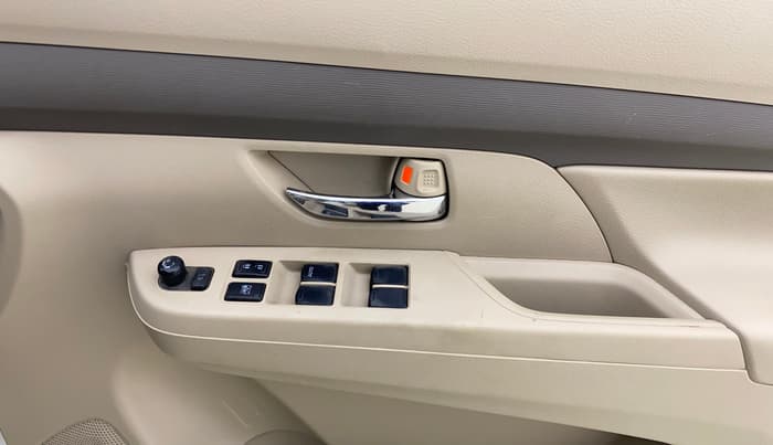 2021 Maruti Ertiga VXI SHVS, Petrol, Manual, 75,010 km, Driver Side Door Panels Control