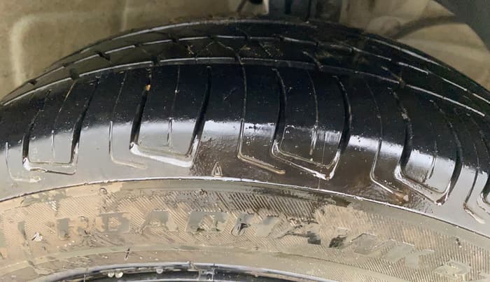 2021 Maruti Ertiga VXI SHVS, Petrol, Manual, 75,010 km, Right Front Tyre Tread