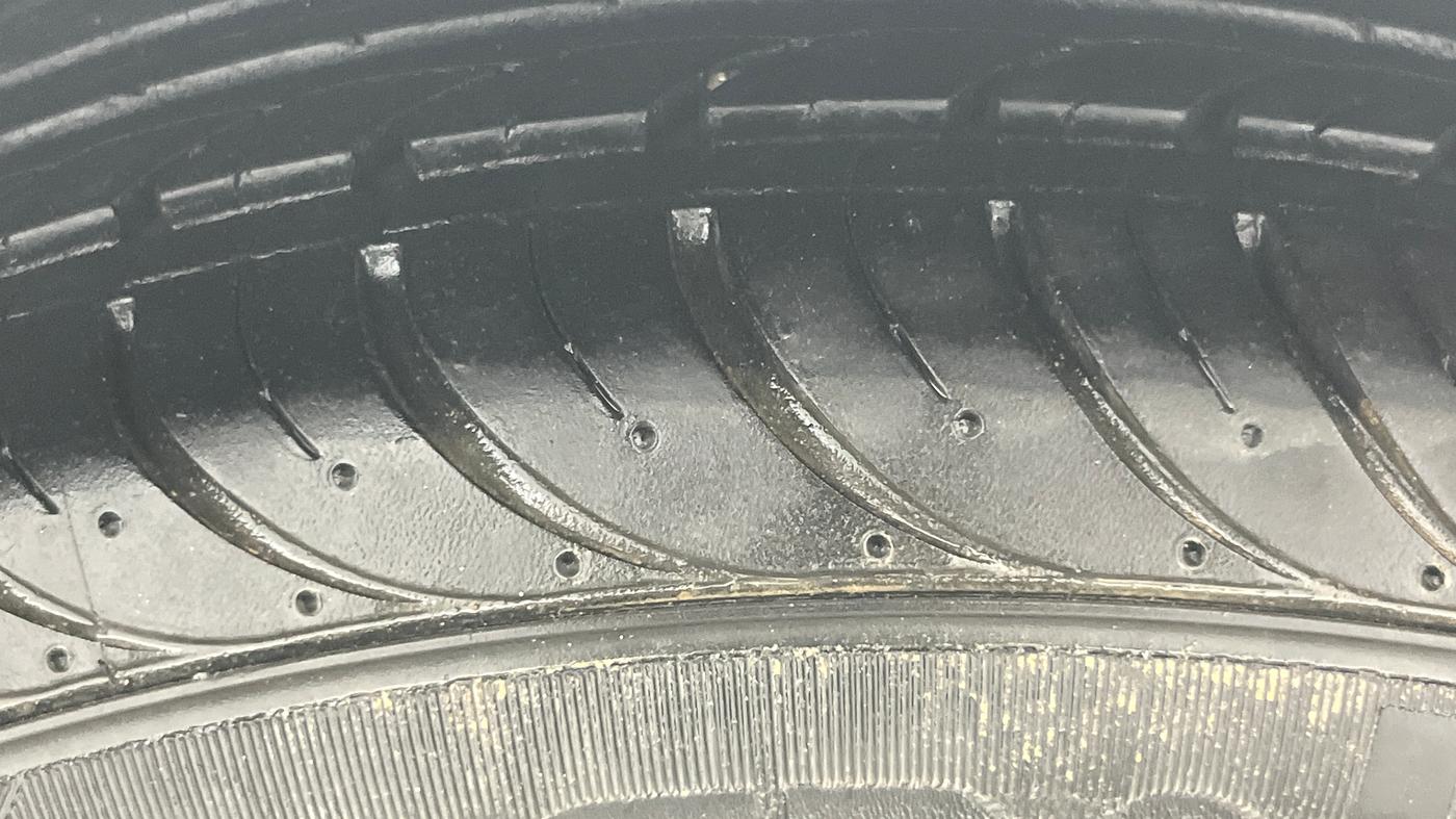2015 Ford Figo TITANIUM 1.2 PETROL, Petrol, Manual, 67,115 km, Left Rear Tyre Tread