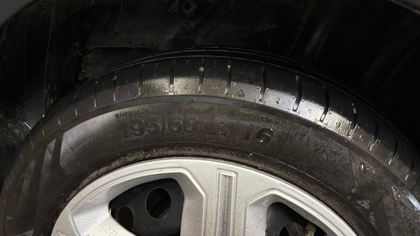 2018 Tata NEXON XM PETROL, CNG, Manual, 76,800 km, Left Rear Tyre Tread