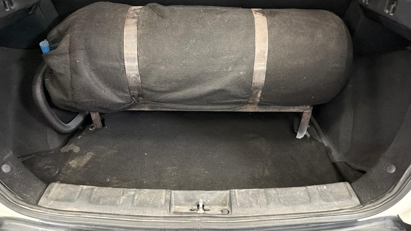 2018 Tata NEXON XM PETROL, CNG, Manual, 76,800 km, Boot Inside