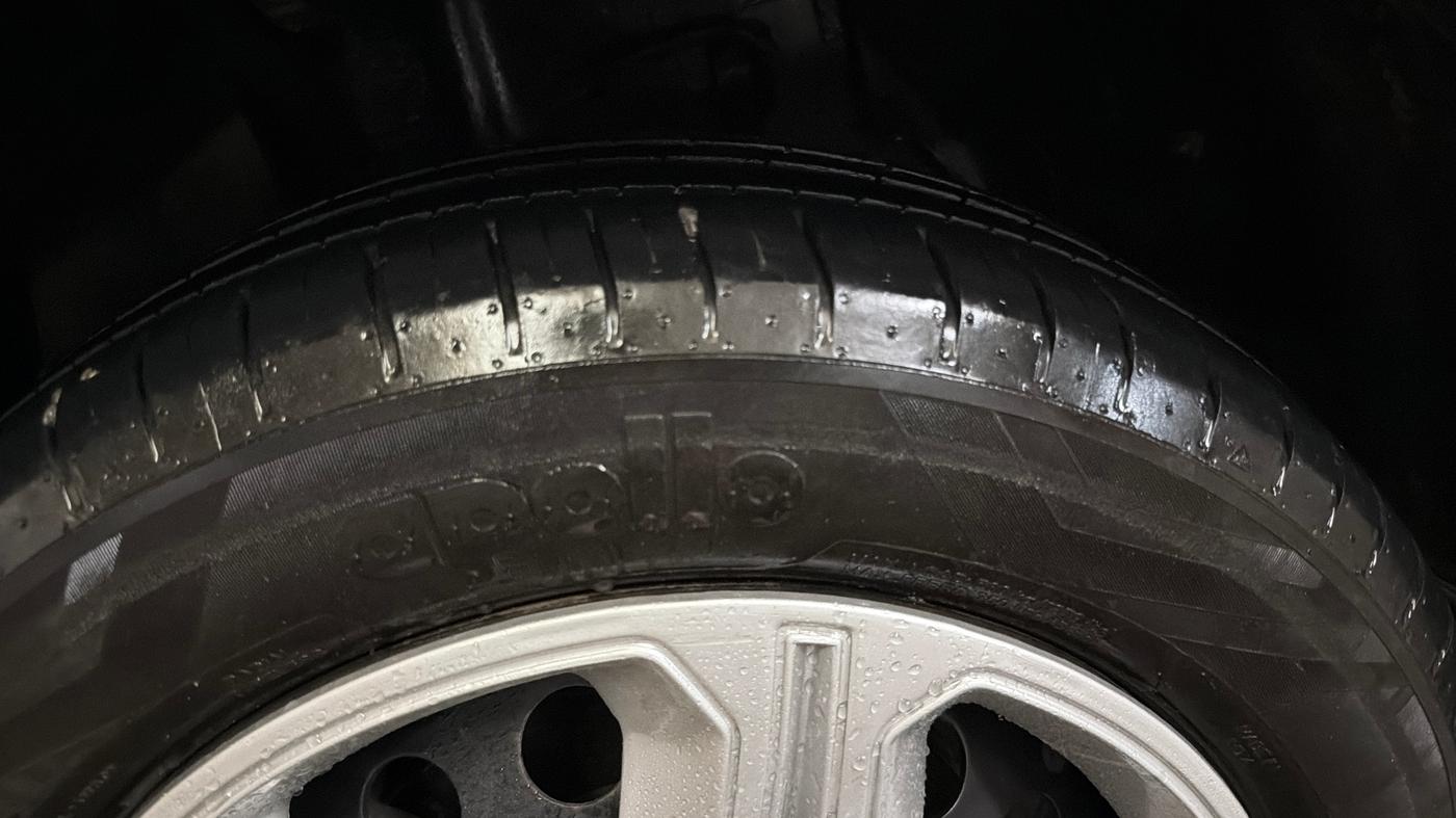 2018 Tata NEXON XM PETROL, CNG, Manual, 76,800 km, Left Front Tyre Tread