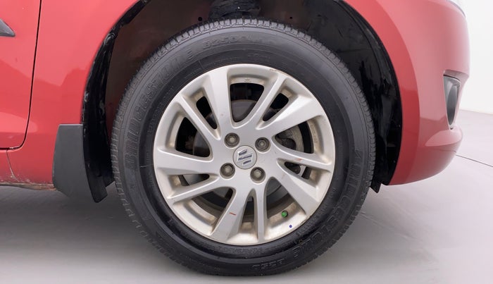 2014 Maruti Swift ZXI D, Petrol, Manual, 43,783 km, Right Front Wheel
