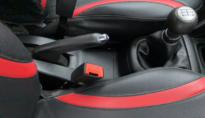 2014 Maruti Swift ZXI D, Petrol, Manual, 43,783 km, Gear Lever