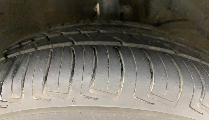 2021 Maruti Ertiga ZXI+ SHVS, Petrol, Manual, 89,655 km, Right Front Tyre Tread