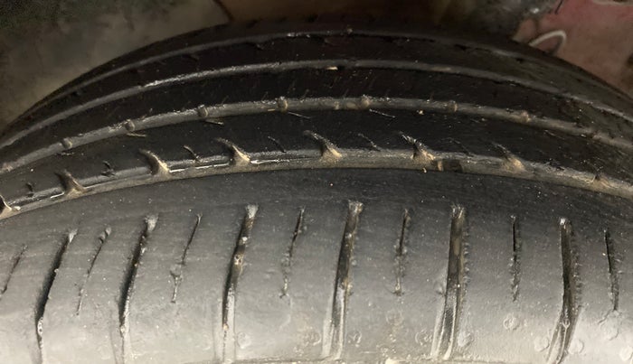 2015 Hyundai Elite i20 ASTA 1.2, Petrol, Manual, 32,637 km, Left Front Tyre Tread