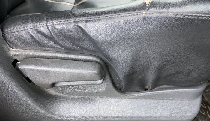 2013 Maruti Ritz VXI, Petrol, Manual, 61,753 km, Driver Side Adjustment Panel