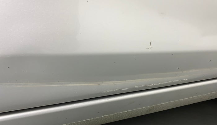 2013 Maruti Ritz VXI, Petrol, Manual, 61,753 km, Driver-side door - Slightly dented