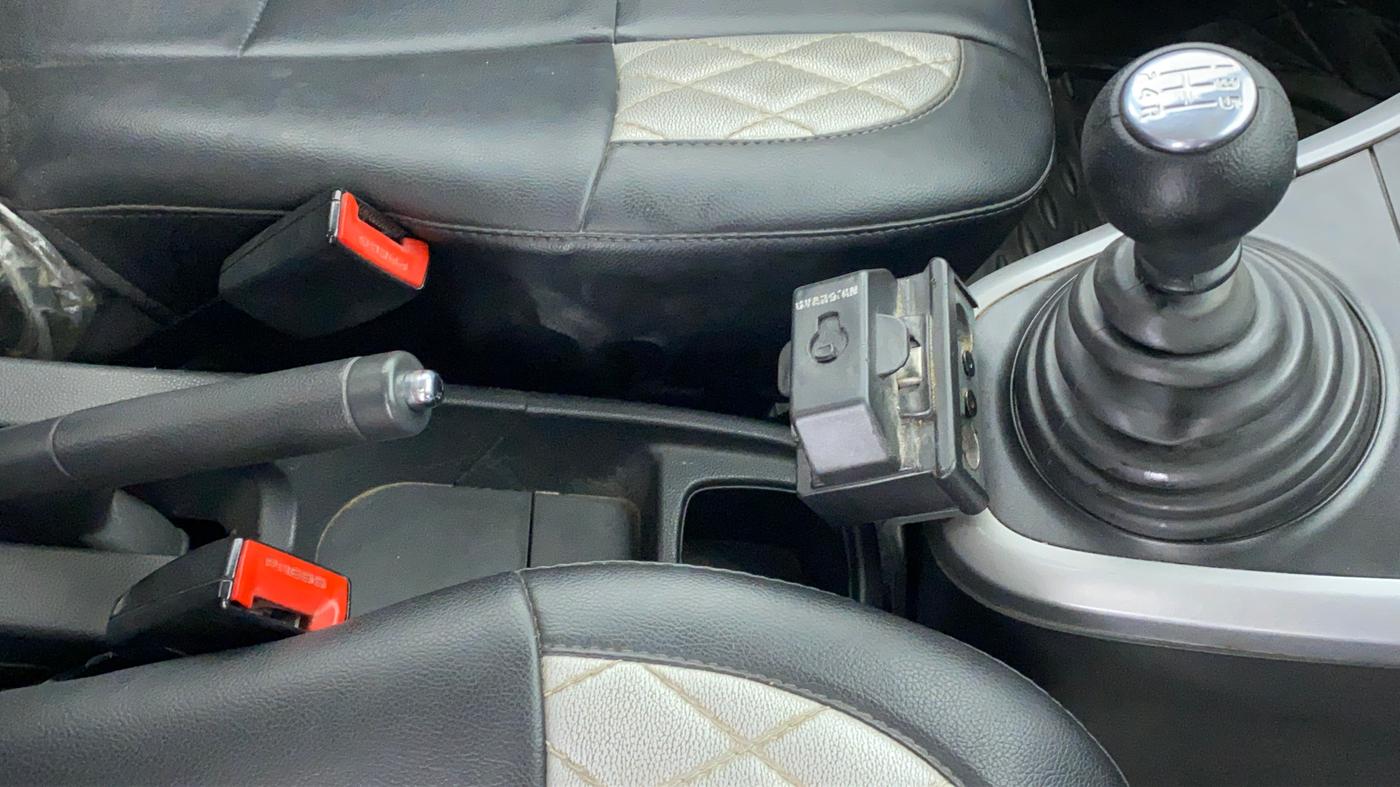 2013 Maruti Ritz VXI, Petrol, Manual, 61,753 km, Gear Lever