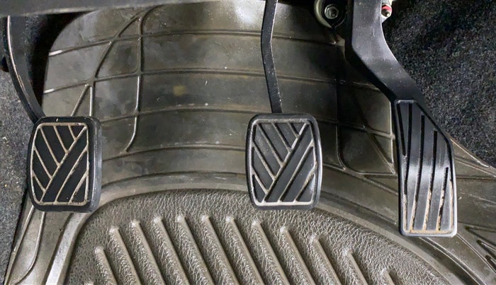 2013 Maruti Ritz VXI, Petrol, Manual, 61,753 km, Pedals
