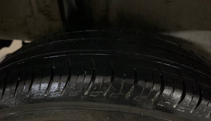 2022 Maruti New Wagon-R VXI CNG 1.0, CNG, Manual, 23,371 km, Right Rear Tyre Tread