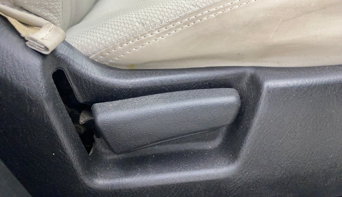 2021 Maruti Alto LXI, Petrol, Manual, 67,805 km, Driver Side Adjustment Panel