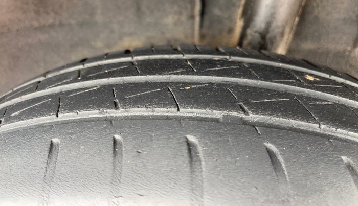 2023 Renault Kwid CLIMBER MT 1.0, Petrol, Manual, 46,798 km, Left Rear Tyre Tread
