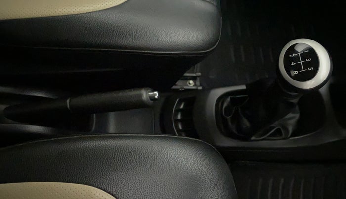 2015 Maruti Wagon R 1.0 VXI, Petrol, Manual, 45,999 km, Gear Lever