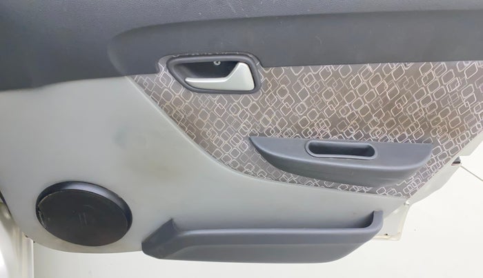 2019 Maruti Alto 800 LXI, Petrol, Manual, 23,204 km, Driver Side Door Panels Control