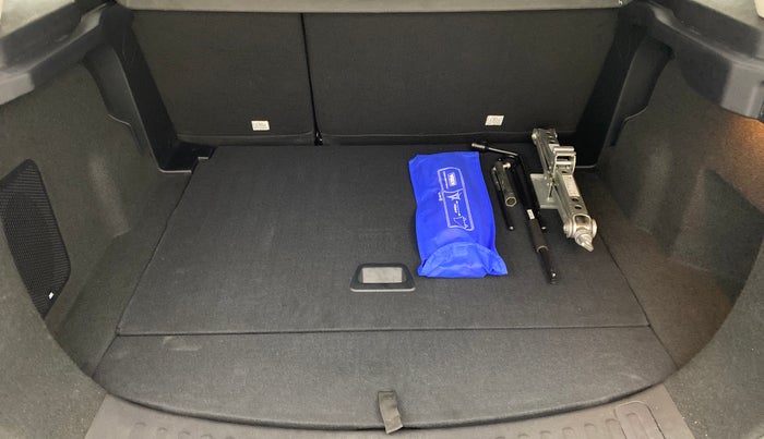 2019 Tata Harrier XZ DARK EDITION, Diesel, Manual, 6,397 km, Boot Inside