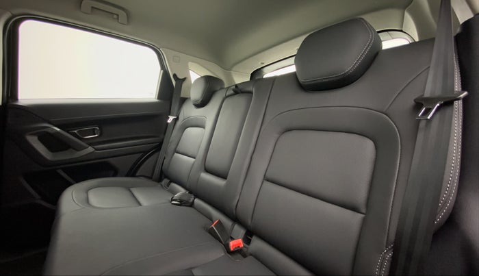 2019 Tata Harrier XZ DARK EDITION, Diesel, Manual, 6,397 km, Right Side Rear Door Cabin