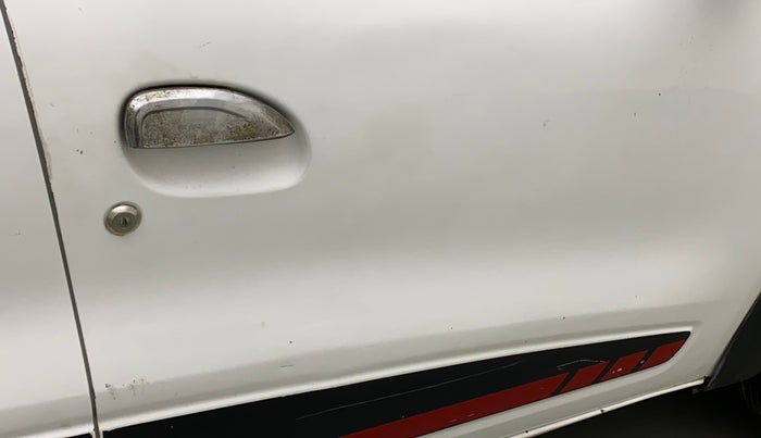 2017 Renault Kwid RXT 0.8, Petrol, Manual, 34,424 km, Driver-side door - Slightly dented