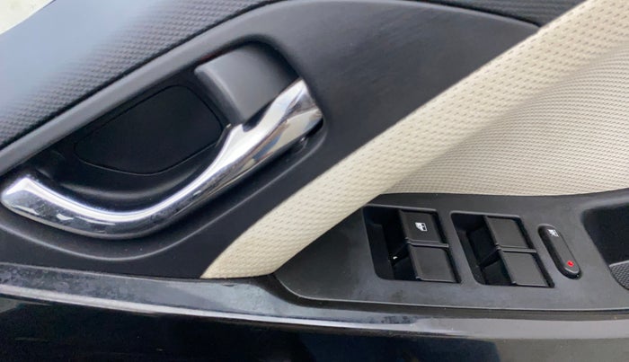 2021 Tata NEXON XZA PLUS PETROL, Petrol, Automatic, 54,380 km, Driver Side Door Panels Control