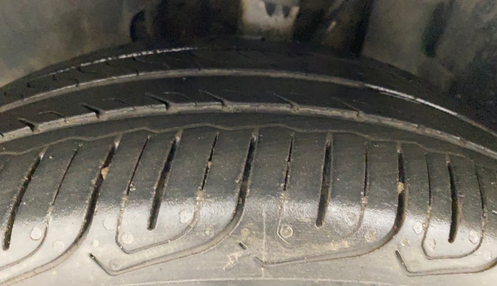 2022 Tata ALTROZ XM PLUS DIESEL, Diesel, Manual, 17,335 km, Left Front Tyre Tread