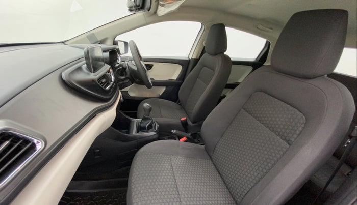 2022 Tata ALTROZ XM PLUS DIESEL, Diesel, Manual, 17,335 km, Right Side Front Door Cabin