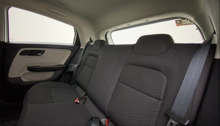 2022 Tata ALTROZ XM PLUS DIESEL, Diesel, Manual, 17,335 km, Right Side Rear Door Cabin