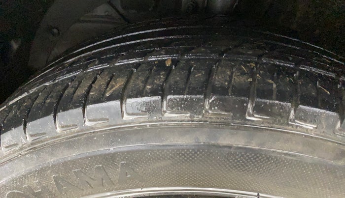 2016 Maruti Baleno DELTA PETROL 1.2, Petrol, Manual, 83,650 km, Left Front Tyre Tread