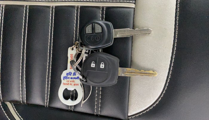 2016 Maruti Baleno DELTA PETROL 1.2, Petrol, Manual, 83,650 km, Key Close Up