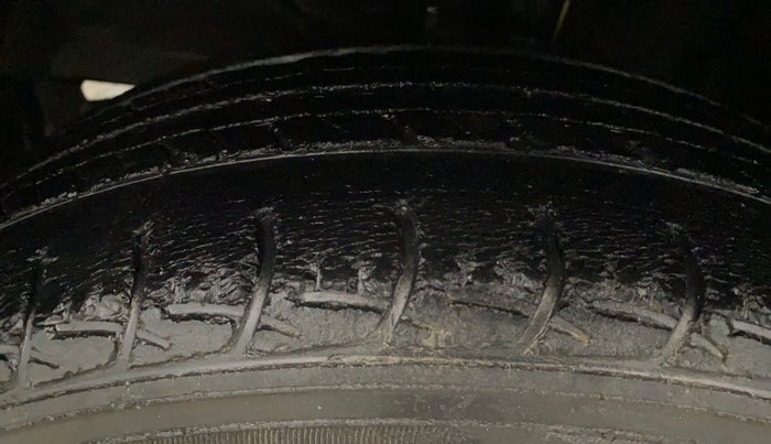 2016 Maruti Baleno DELTA PETROL 1.2, Petrol, Manual, 46,778 km, Left Front Tyre Tread
