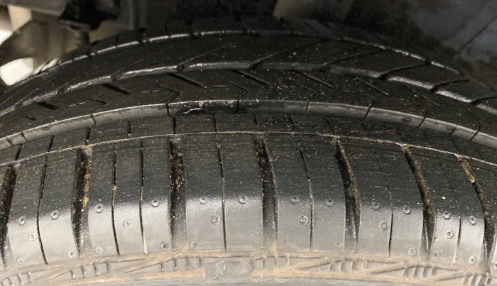 2020 Hyundai Grand i10 SPORTZ 1.2 KAPPA VTVT, Petrol, Manual, 16,831 km, Right Rear Tyre Tread